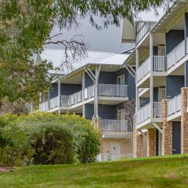 Caves House Apartments Yallingup，位于亚林加普的酒店