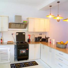 Rosa Mystica Diani Bnb，位于Ukunda Airport的酒店