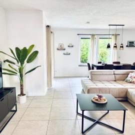 KiNi Unterkunft，位于赫尔斯特尔的酒店