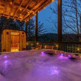Couples Escape-Sauna-Theater-Hot Tub-Firepit-Views