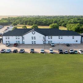 Atria Hotel and RV McGregor，位于McGregor的酒店
