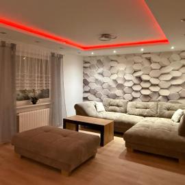 Haus für 6 Personen Top ausgestattet, WiFi , Netflix, Smart TV，位于新明斯特的酒店