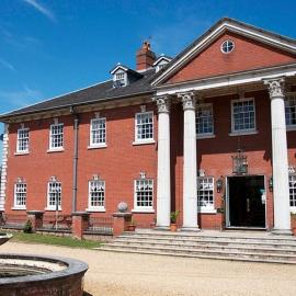 Elme Hall Hotel - FREE Parking - Ideal for contractors - Shared Kitchen，位于Elm的酒店