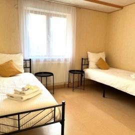 M B Homes Reutlingen2 Worker House，位于普富林根的酒店
