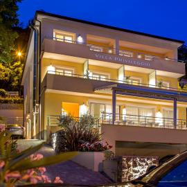 Hotel Villa Privileggio,位于莫什尼卡德拉加的酒店