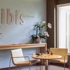 Ibis Cornella，位于科尔内拉德罗布雷加特的酒店