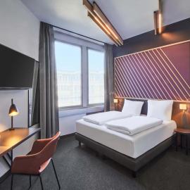 B&B HOTEL Rüsselsheim，位于吕塞尔斯海姆的酒店