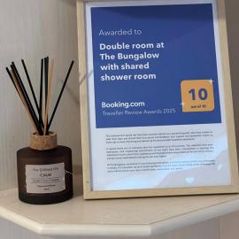 The Bungalow by SJP - Double Room，位于凯特林的酒店