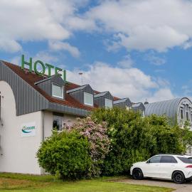 Hotel SunParc - SHUTTLE zum Europa-Park Rust 4km & Rulantica 2km，位于灵斯海姆的酒店