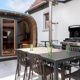 Stilvolles Ferienhaus Fasssauna & Ruhe，位于克罗纳赫的酒店
