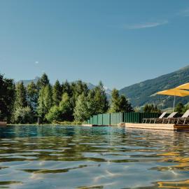 Hotel Norica - Thermenhotels Gastein mit dem Bademantel direkt in die Therme，位于巴特霍夫加施泰因的酒店