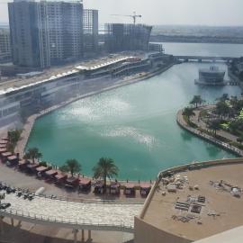 Amazing Lagoon, Sea view, High Floor,2 Bedrooms Flat，位于穆哈拉格的酒店