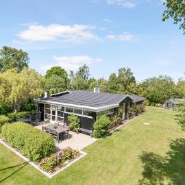 Unique Holiday Home In Quiet Surroundings