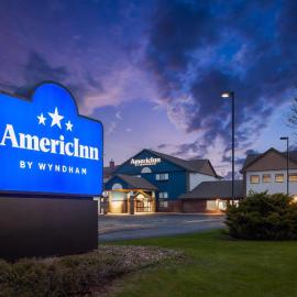 AmericInn by Wyndham Appleton North Little Chute，位于阿普尔顿的酒店