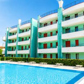 Residence Roberta con piscina - Agenzia Cocal