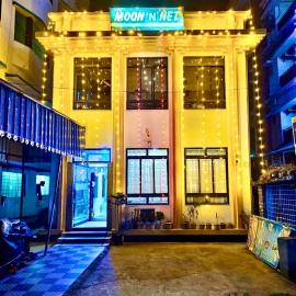 Hotel Moon N' Net，位于迪卡的酒店