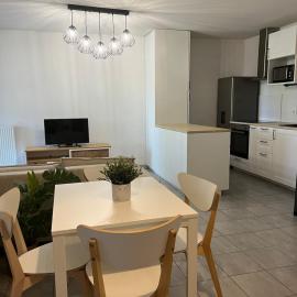 Joli T2 au bord de l'océan avec jardin privatif，位于拉本讷的酒店