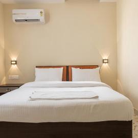 Hotel Vista by Booksy One Kollam Near Kollam Bypass，位于奎隆的酒店