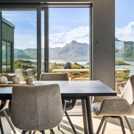 Lyngvær Arctic Pearl Lodge - Jacuzzi & Sauna - No 17，位于Kleppstad的酒店