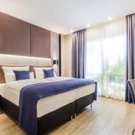 SKY Hotel Cloppenburg，位于克洛彭堡的酒店