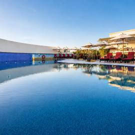 Sunday Hotel Holiday International Dubai，位于迪拜的酒店