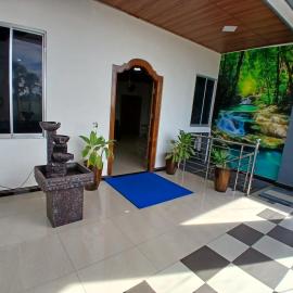 Uthaya Guest House，位于Mullaittivu的酒店