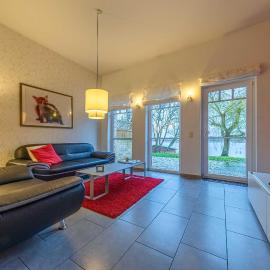 Ferienwohnung "Haubentaucher" - am Loppiner See，位于Jabel的酒店