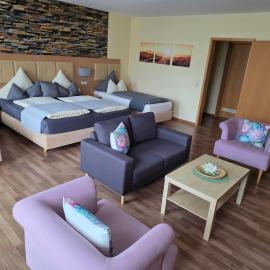 Hotel Seerose Garni，位于诺费尔登的酒店