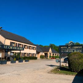 Logis Hotel Restaurant de l'Abbaye，位于Ferrières的酒店