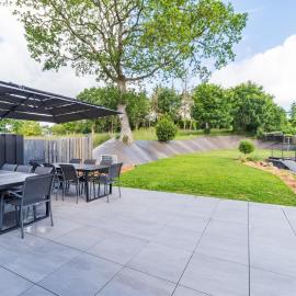 Grande maison familiale avec jardin parking et jeux