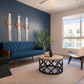 Spacious Stay 10 Min to Disneyland with Pool & Gym
