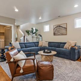 Spacious home centrally located by Science Center，位于尤金的酒店