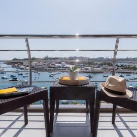 Valletta view Apartments by ST Hotels，位于Il- Gżira的酒店