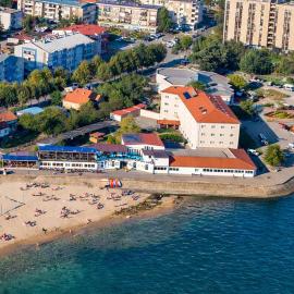 Hotel Aquastar Danube，位于克拉多沃的酒店