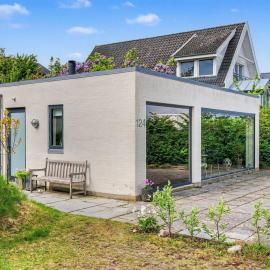 Holiday Home Laila - 50m from the sea by Interhome，位于米泽尔法特的酒店