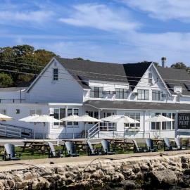 Bluebird Ocean Point Inn，位于Ocean Point的酒店
