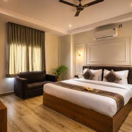 Ganga Palace Near Vishwakarmaghat