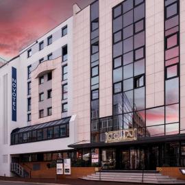 Novotel Paris Suresnes Longchamp，位于叙雷纳的酒店