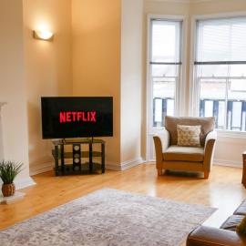 Luxury 3 Bed Apartment, Gated Parking, City Centre