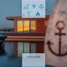 Floatinghouse Bellini，位于Klitten的酒店