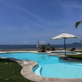 Condominio Los Corales，位于曼萨尼约的酒店