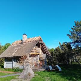 Romantiline saunamaja Pädaste lahe ääres，位于帕达斯特的酒店
