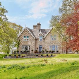 Muckrach Country House，位于Skye of Curr的酒店
