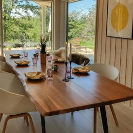 Cozy Family Summer House Near Høve Beach，位于比戈的酒店