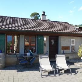 "Les Échalas" Charmante maison au coeur du Lavaux, Cully，位于可利镇的酒店