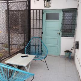 Cálido monoambiente en el centro de Allen，位于Allen的酒店