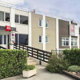 ibis Lyon Sud Saint-Rambert-d'Albon，位于圣朗贝尔达勒邦的酒店