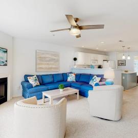 Sanibel Village --- 3500 Sanibel Cir, Unit #3507，位于柏斯海滩的酒店
