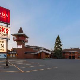 Ramada by Wyndham Arnprior，位于Arnprior的酒店