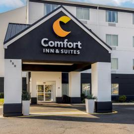 Comfort Inn & Suites Mt Laurel-Philadelphia，位于劳雷尔山的酒店
